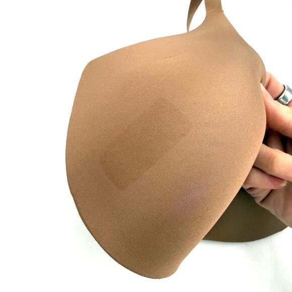 Skims Wireless Form Push-Up Bra Mica NWOT Size 32DDD - Picture 2 of 4